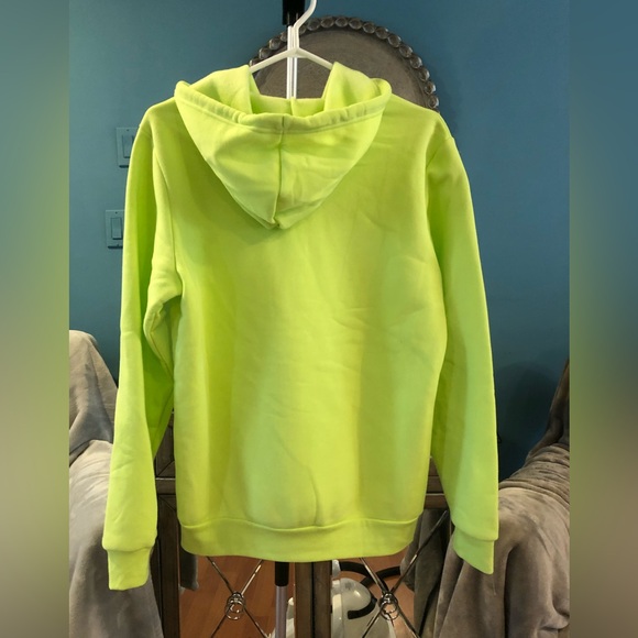 Green hoddie - Picture 2 of 2